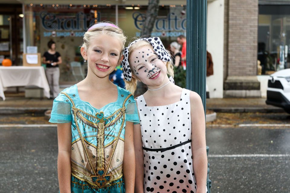 Halloween Trick or Treat Downtown Morganton 2019-9534.JPG